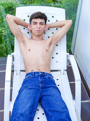 Hot twinks porn pics - Skinny latino Liam Zuares playing with his uncut dick