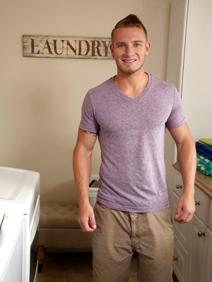 Gay sex pics with Tall gay hunk Mark Long bags blonde Jake Karhoff in the laundry room