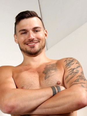 XXX gay photos of 3943 Hunter Styles solo