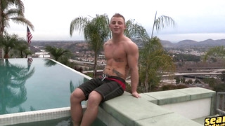 Free gay sex with Sexy jock Jake maturbates