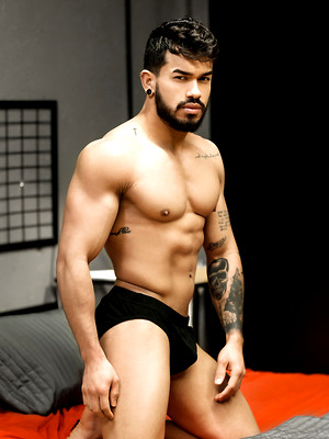 XXX gay photos of Muscular men Pietro Duarte & Diego Reyes cross swords before oral and anal sex