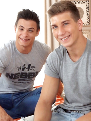 Gay porn pics Andrei & Tom anal fuck