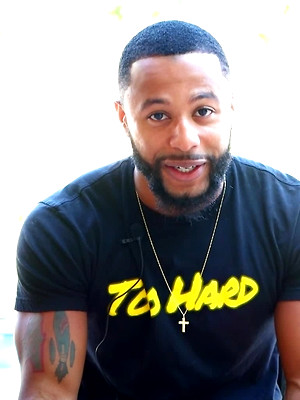 Gay porn pics Draco Young Is Juiced Up And Ready To Jerk It