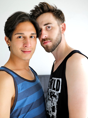 Hot boys nude photos - Jumping in to a hot 3 way with Andy and Eddie