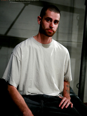 Free gay porn pics with Evan Mansfield solo