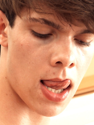 Gay sex pics with Jacq Broyard solo