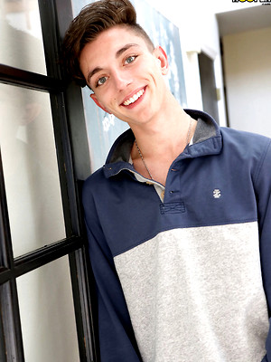 Gay sex pics with NEW College Twink Jonas Drift Jerks His COCK
