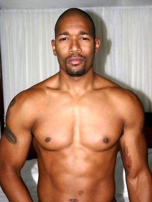 Gay sex pics with Scott Alexander shows his black cock