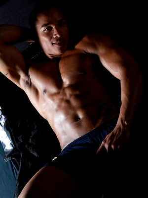 XXX gay photos of Claudio big and hard