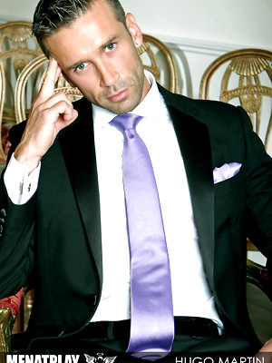 Gay sex pics with Hot hunk Hugo Martin shows cock