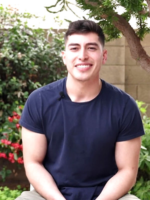 Gay sex pics with Welcome New Exclusive Hunk Kendrick Driver!