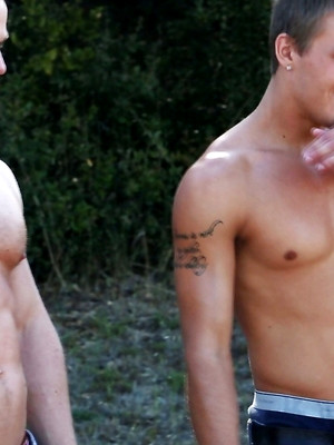 Free gay xxx pics with Amateur gay hunks jerk off and have anal sex in a wild outdoor orgy