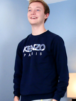 Gay sex pics with Straight Tall & Lean Footballer Bradley Wade gets his 1st Manhandling & he Squirts Everywhere!