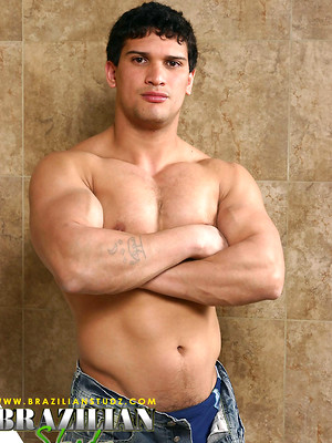 Hot gay sex pics with Gregorio Guerrero shows his perfect muscled body