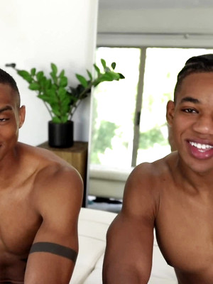 Twinks xxx pics - Eli Bennett Is Crushin' For King Coleman