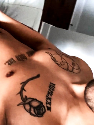 Gay male in Jay solo