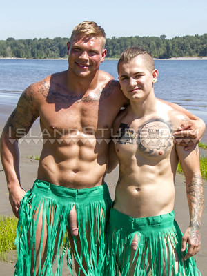 Free gay porn pics with Football Nude #15: First Time Bromance! Beefy Jock 9" Parker & Little Lloyd, Kiss, Pee Together & Sweat in Hot Duo Action!