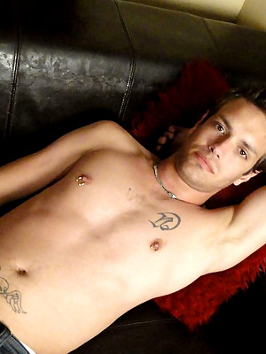 Gay porn pics Moody Tatted Skater