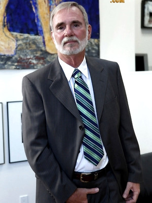 Free gay xxx pics with Karl Williams jrtking off dick