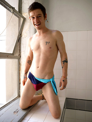 Gay male in Soaping up with Aussie Cody James