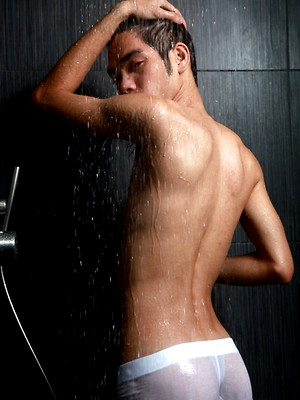 Twinks xxx pics - Andy first time nude