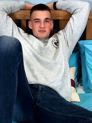 XXX gay photos of Straight Muscular Lad Reuben Clark