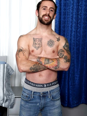 Free gay porn pics with Kurt Langdon Solo, Scene #01