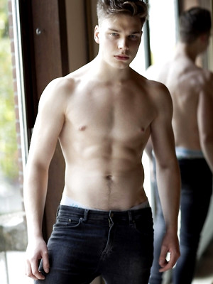 Gay sex pics with Arnoldas in penthouse Rotterdam