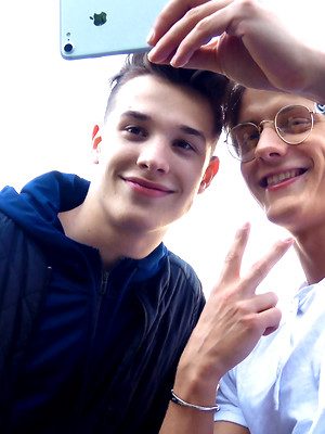 Gay boys pics - Viggo with Eluan & John