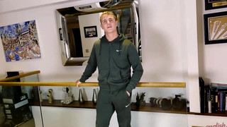 Free gay sex with Straight Younger Brother Shows off his Ripped Body