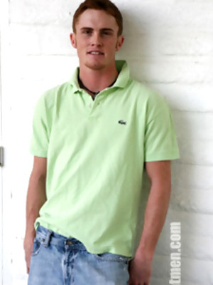 XXX gay photos of Thom gets nude