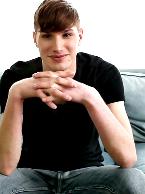 Hot boys nude photos - Evan Hayes jacking off dick