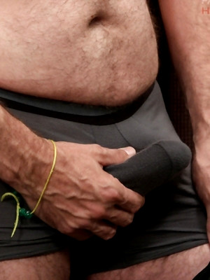 XXX gay photos of Mature hairy man Thomas Steele