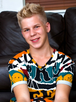 Gay boys pics - Blond boy's first time on video