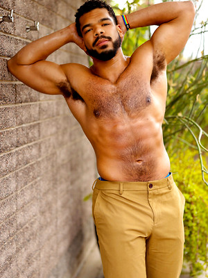 Gay sex pics with A Cumback Story: Big Bear Brock Bradley Has Fun With Some Toys!