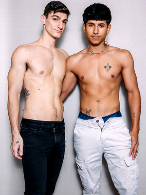 XXX gay photos of Noah Fox Bottoms for Aiden Ward!