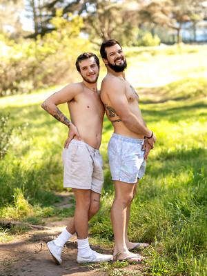 Free gay porn pics with Brysen and Griffin fuck