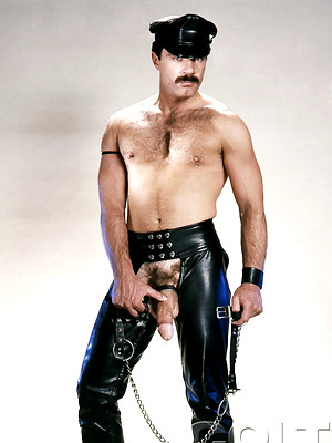 Hot gay sex pics with Hot vintage pics of a gay man