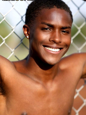 Free gay porn pics with Martin Rush Shows Off His Ball Handling Skills!