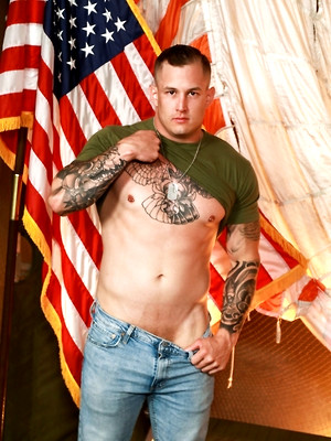 Gay male in Soldiers Busting
