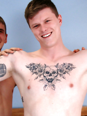 Free gay porn pics with Young & Muscular Footballer Hayden Green's Uncut Cock gets Wanked and Sucked by Big Dom!