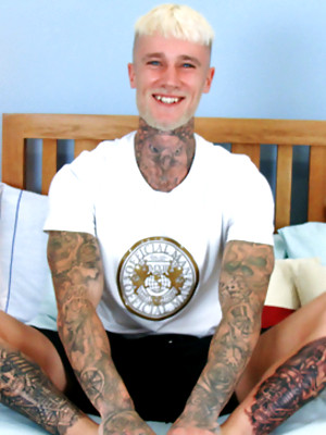 Gay porn pics Straight Young & Extremely Lean Harry