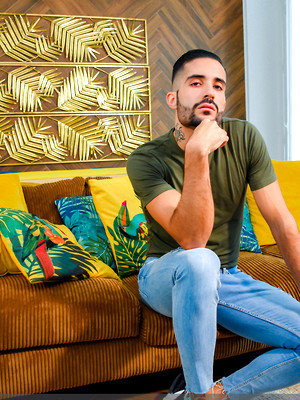 Gay male in Hot AF. Saul Dance