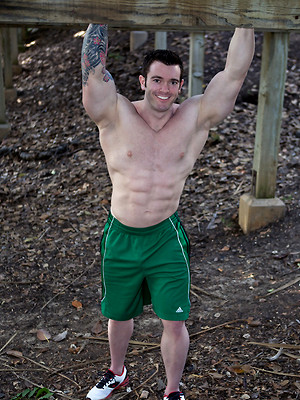 Gay male in Vaughn shows his muscle body