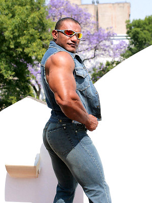 Hot gay album pics Pedros Marcos