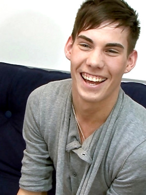 Twinks xxx pics - Evan jacking off uncut dick