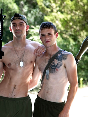 XXX gay photos of Johnny B & Scott Finn