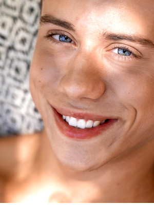 Free gay xxx pics with Tommy Clapton