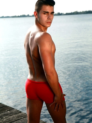 Gay male in Adrian by the Lakes