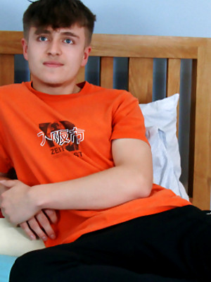 Hot boys nude photos - Young Handsome Harrison